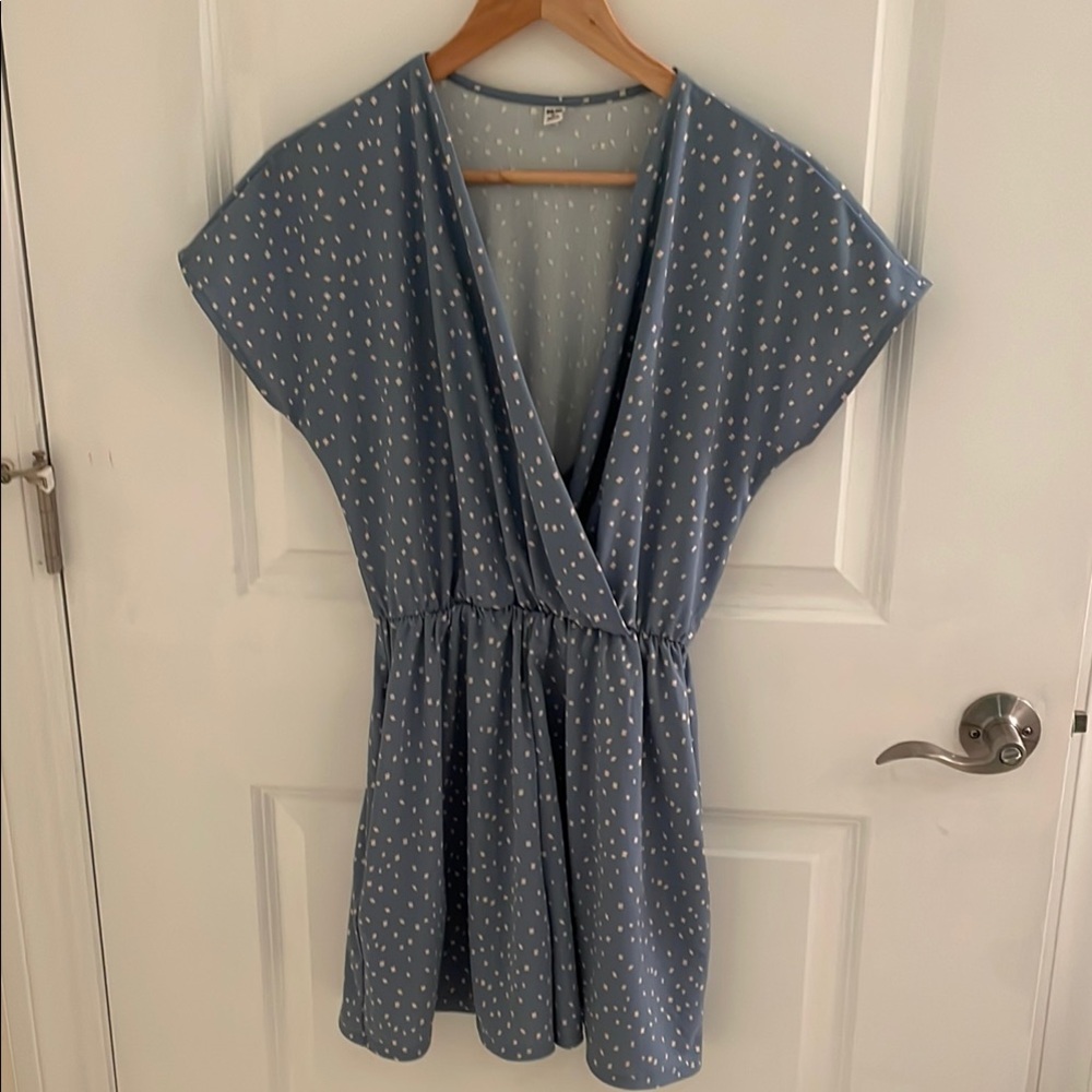 Uniqlo light blue polka dot romper with pockets